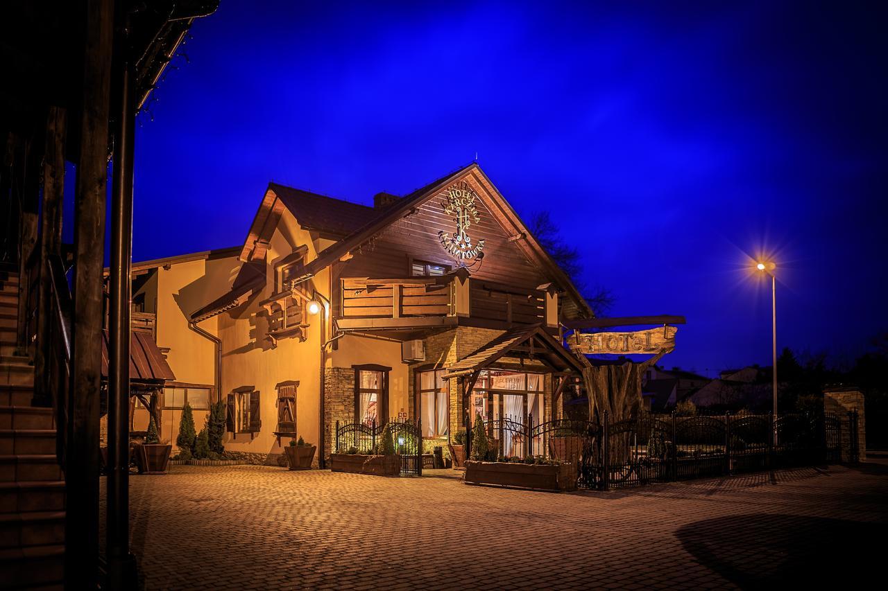 Hotel - Karczma Klimtowka Wolbrom Exteriér fotografie